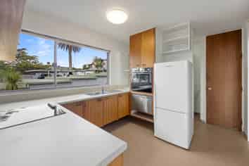 8/69 Hamilton Road, Herne Bay