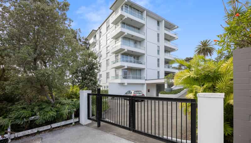 8/69 Hamilton Road, Herne Bay