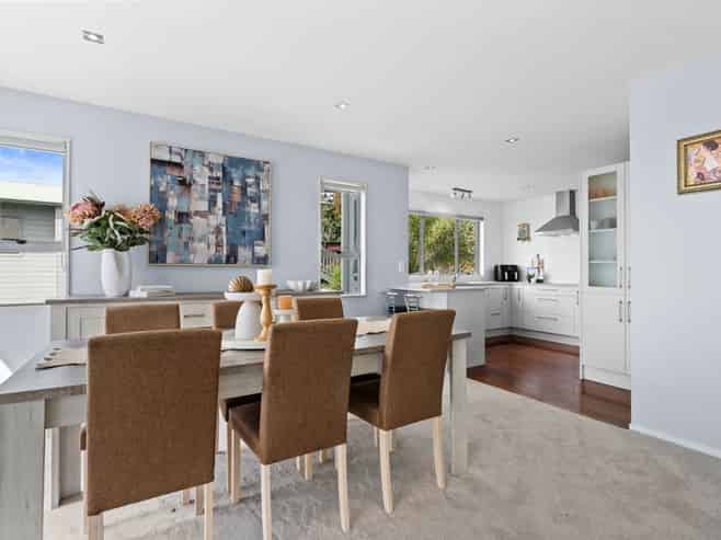 589D East Coast Road, Browns Bay