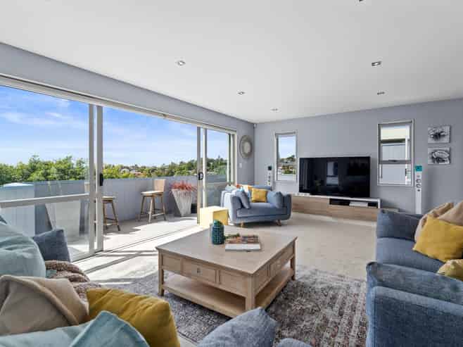 589D East Coast Road, Browns Bay