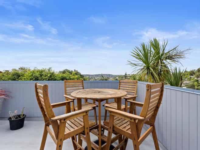 589D East Coast Road, Browns Bay