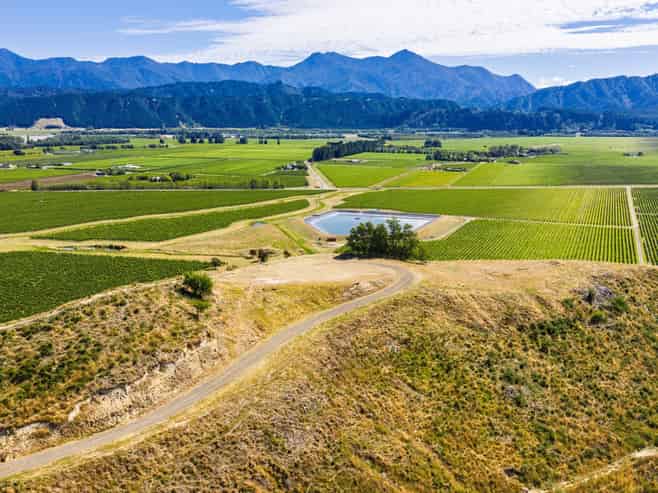 669 State Highway 63, Renwick