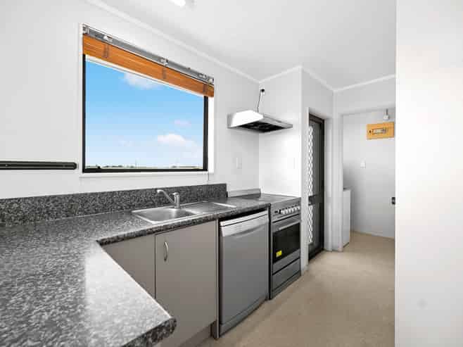 215B Tuhikaramea Road, Dinsdale