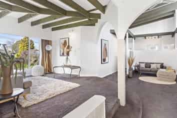 8 Reading Street, Greytown