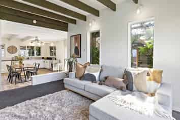 8 Reading Street, Greytown