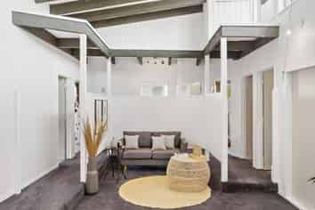 8 Reading Street, Greytown