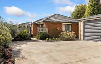 21 Dufek Crescent, Wigram