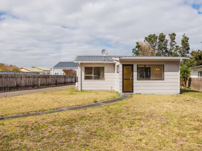 14 Cousins Avenue East, Foxton Beach