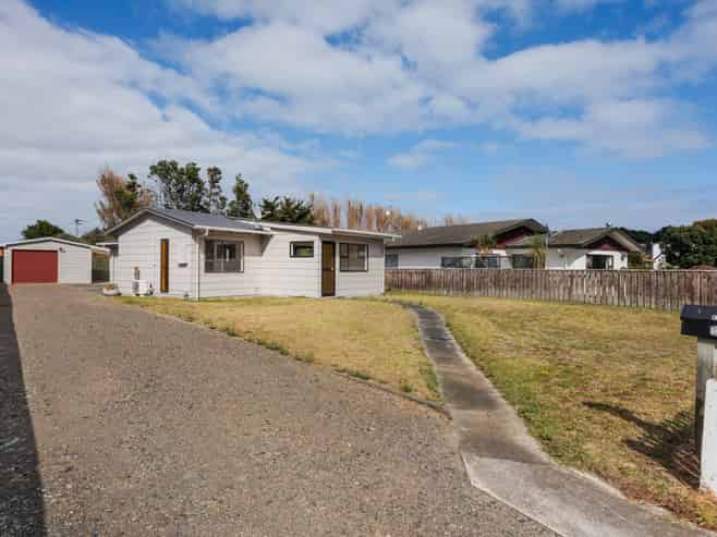 14 Cousins Avenue East, Foxton Beach