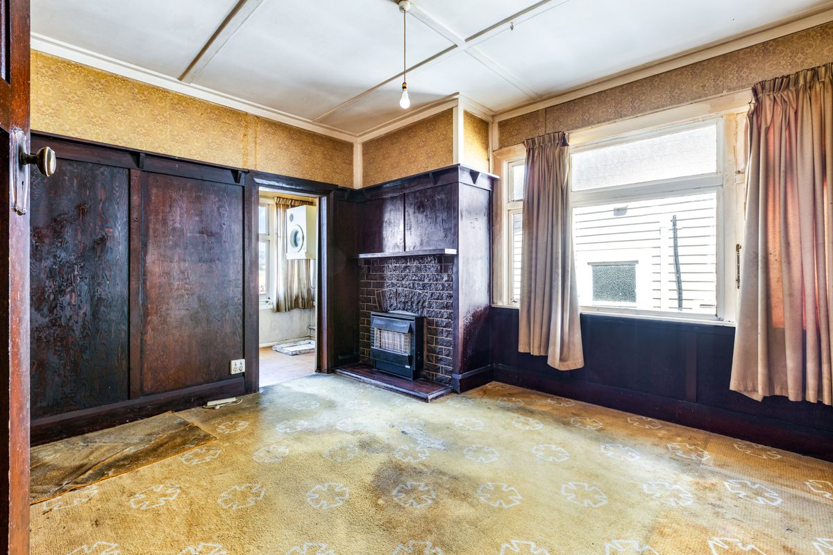 1930s Home & Income with Exceptional Potential – pohled 4
