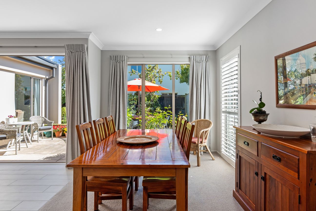 Private, Peaceful, Perfect – pohled 6