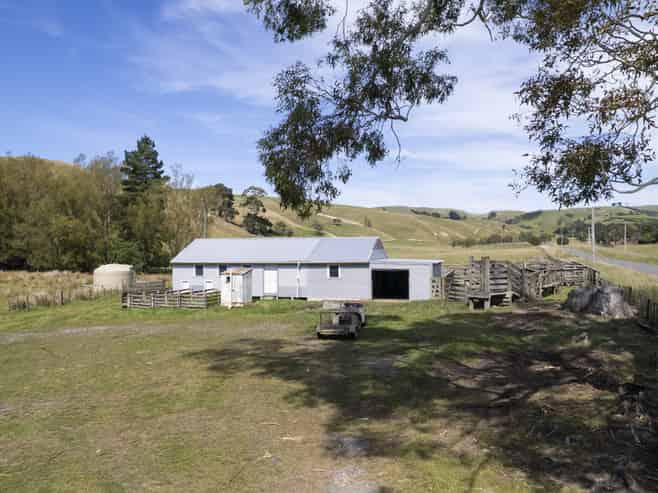 453 Dry River Road, Martinborough