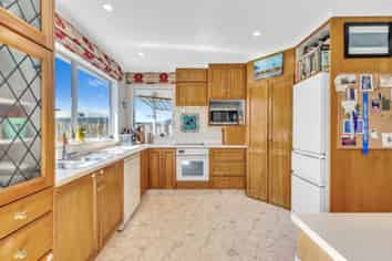 84 college street, Motueka