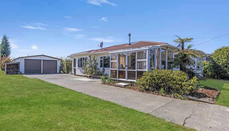 84 college street, Motueka