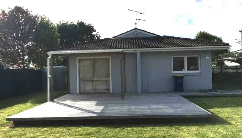 2/318 Royal Road, Massey