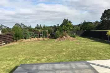 2/318 Royal Road, Massey