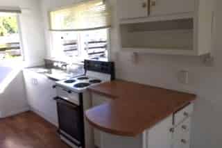 2/318 Royal Road, Massey