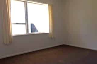 2/318 Royal Road, Massey