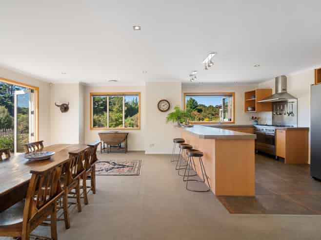 136 Te Awa Road, Albert Town