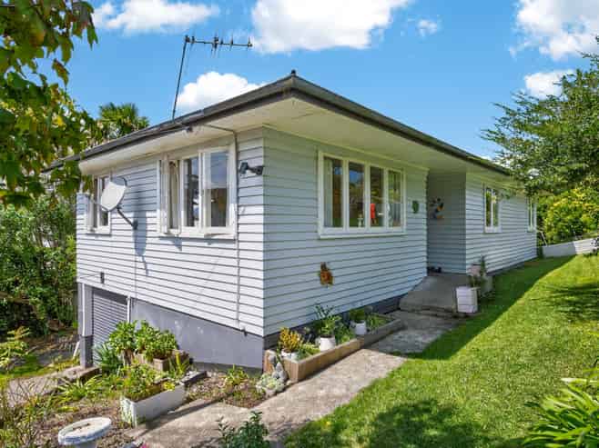 2 View Street, Maungaturoto