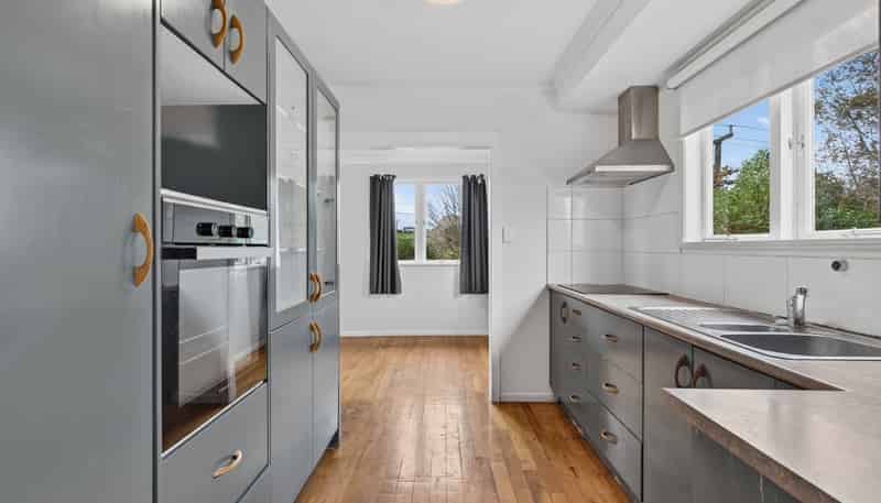2 View Street, Maungaturoto