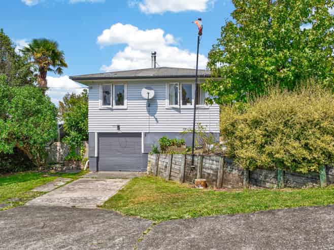 2 View Street, Maungaturoto