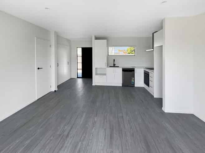 711C Worcester St, Linwood