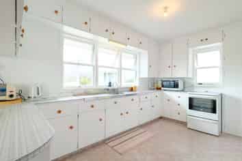 216 Tony Avenue, Thames