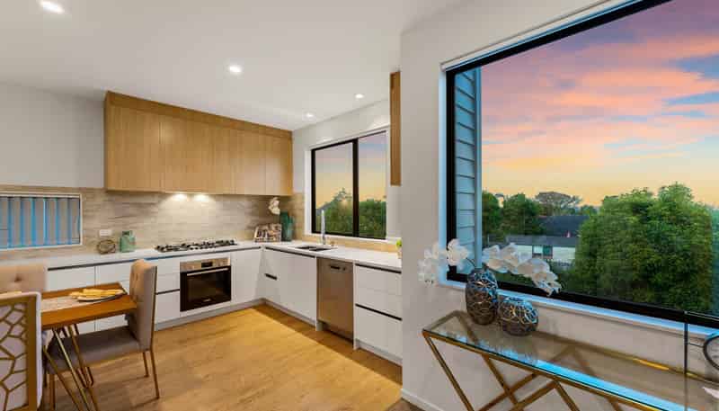 6C Tiroroa Avenue, Te Atatu South