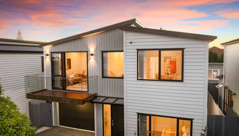 6C Tiroroa Avenue, Te Atatu South