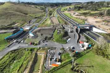 1364 Whangaparaoa Road, Army Bay