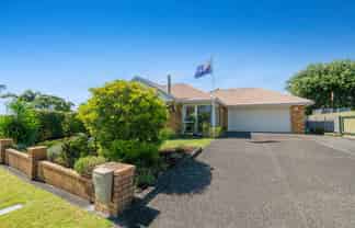 4 Lakeside Drive, Orewa