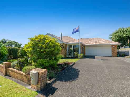 4 Lakeside Drive, Orewa