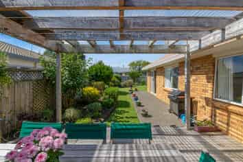 4 Lakeside Drive, Orewa