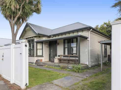 31 Leyden Street, Phillipstown
