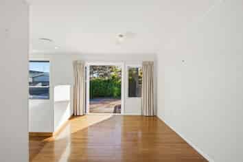 15 Keats Crescent, Stoke