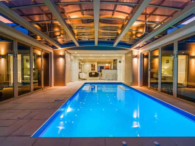 8 Kawai Rise, TE ATATU PENINSULA