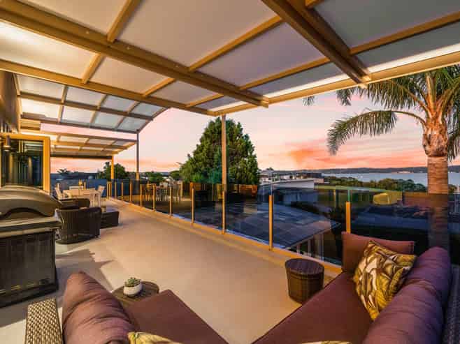 8 Kawai Rise, TE ATATU PENINSULA