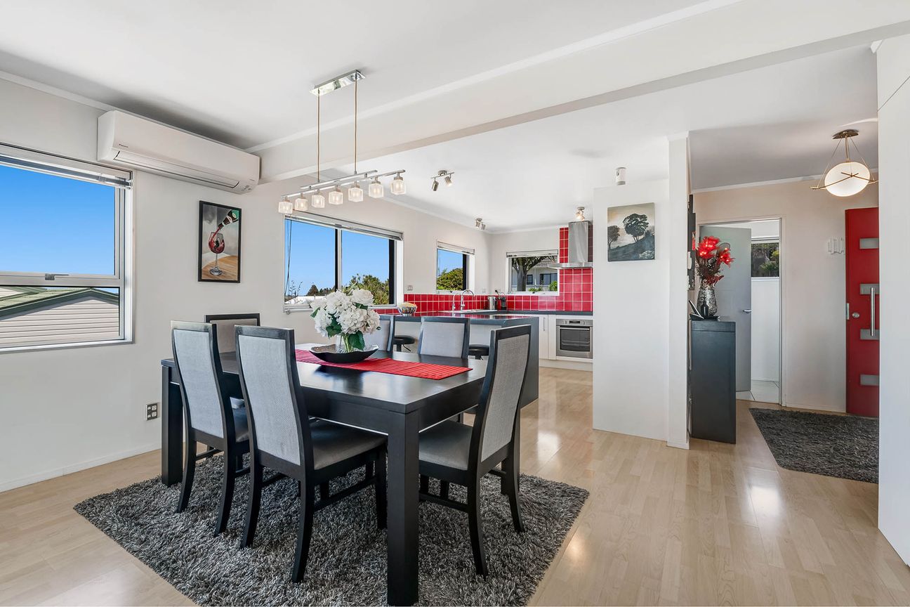 Sea Views, Solid Home & Income: The Ultimate Duo - Bild 5