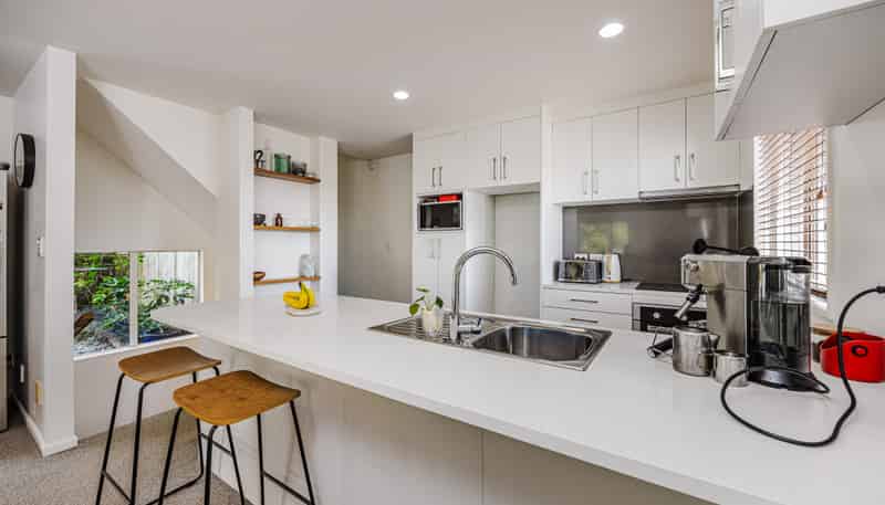 10/57 Gladstone Road, Northcote