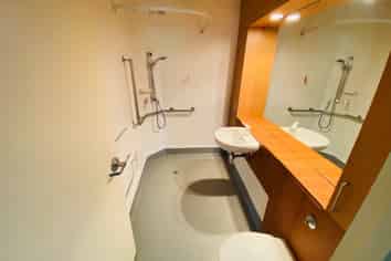 8/168 Stanmore Road, Linwood