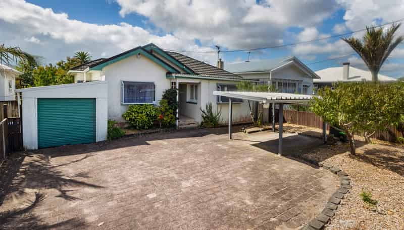 206 Mount Albert Road, Sandringham