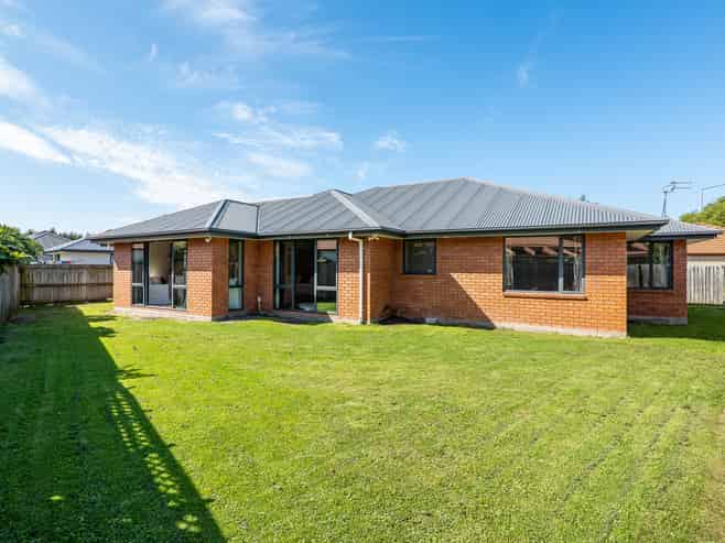 17 St Thomas Place, Woolston