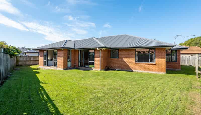 17 St Thomas Place, Woolston