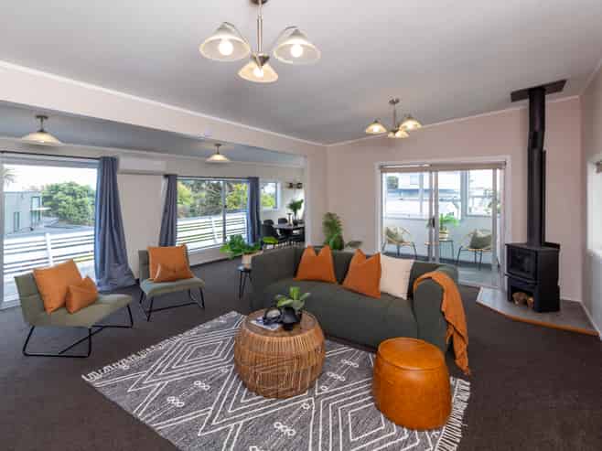 13 The Crescent, Raumati South