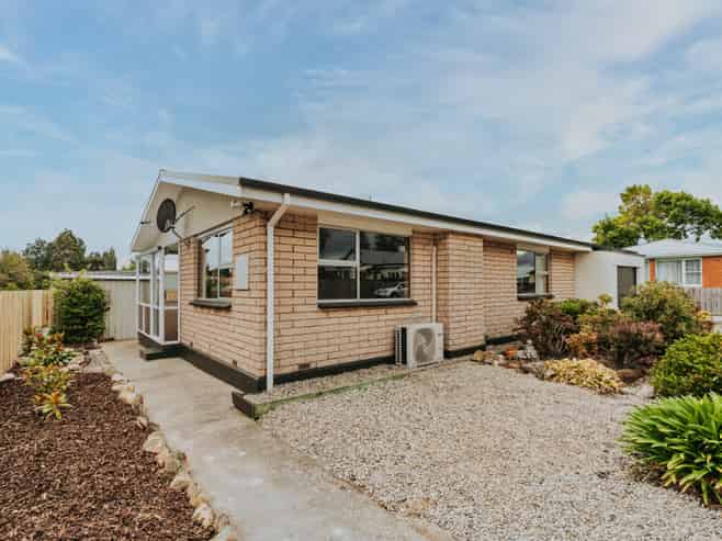 12 Cowper Street, Milton