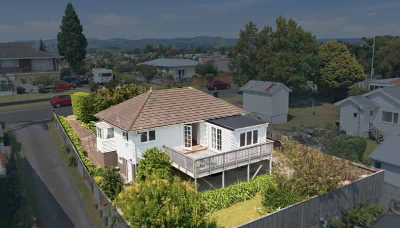 11 Lincoln Terrace, Greerton