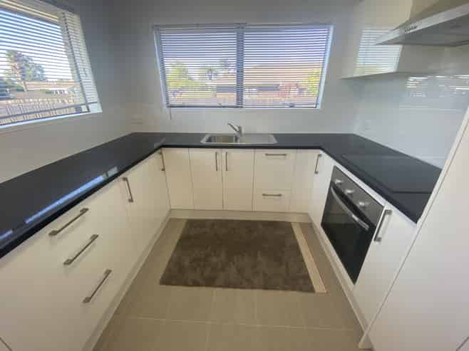 2/1 Huber Street, Weymouth