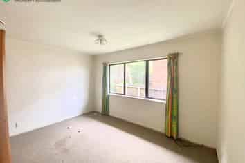 2/332 West Coast Road, Glen Eden