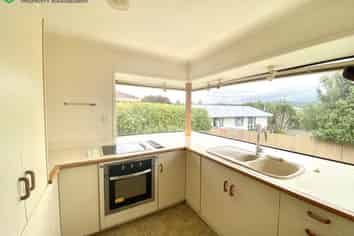 2/332 West Coast Road, Glen Eden